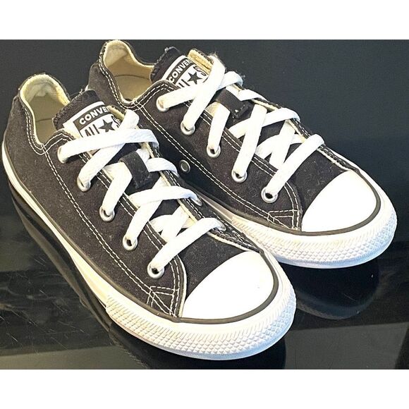 YOUTH ALL STAR CONVERSE CHUCK TAYLOR 3J235 BLACK WHITE CANVAS KIDS SZ 1 - Picture 1 of 12